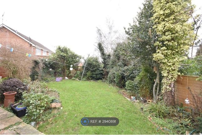 Bowen Close, Cheltenham photo 3