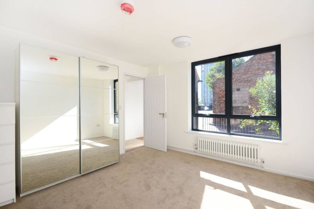 Property to rent in Outram Place, King's Cross, London N1