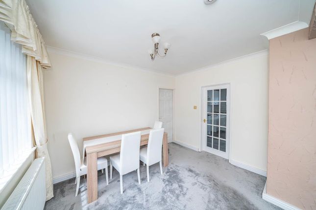29, Goldthorne Avenue, Cannock photo 4