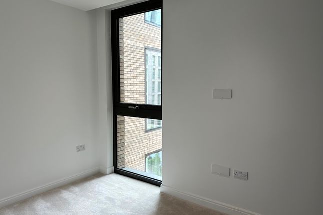 Flat to rent in Vermont House, Dingley Road, London