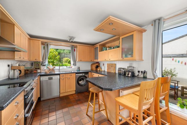 6 Jedburgh Road, Dundee photo 4