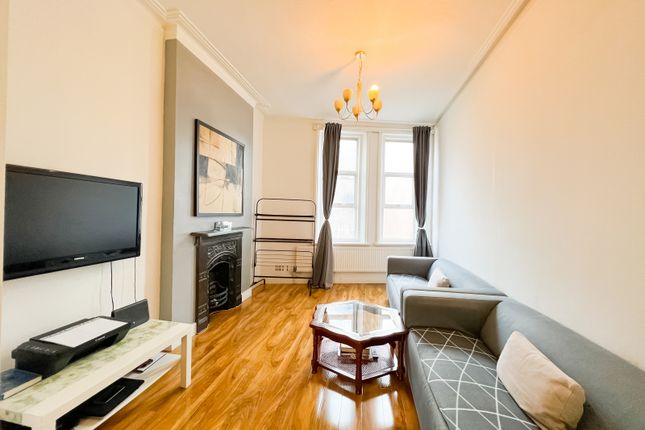 Flat for sale in Park Parade, London