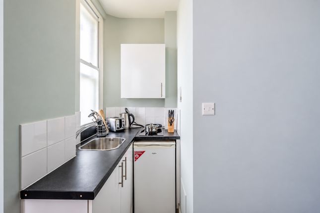 67, Hill Street, London photo 4