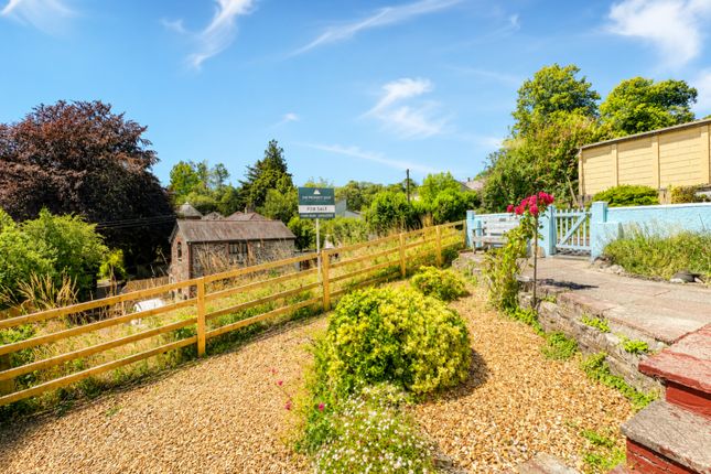 17, Mount Pleasant Place, Lostwithiel photo 3