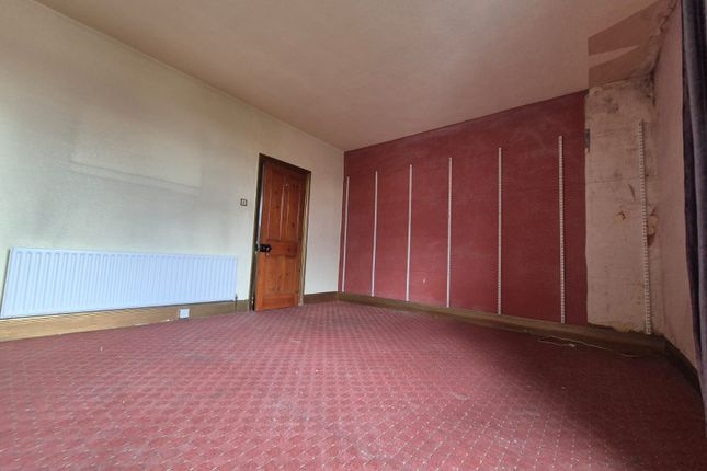 52, Osmondthorpe Lane, Leeds photo 5