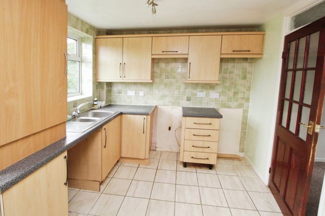 End terrace house to rent in Curtis Grove, Hadfield, Glossop, Derbyshire