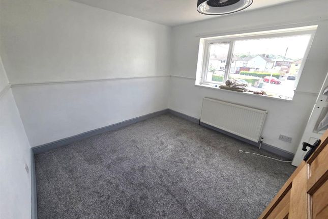 84, Dove Croft, Newark photo 4