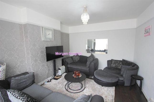 5, Wall End Road, East Ham photo 2