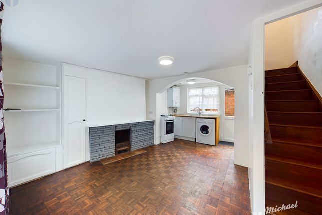 1 Baileys Court, Aylesbury photo 2