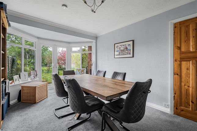 13, Woodcote Way, Reading photo 3