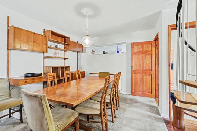 12, Oakleigh Drive, Northamptonshire photo 4