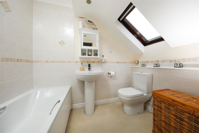 Property for sale in Hall Close, Cutthorpe, Chesterfield