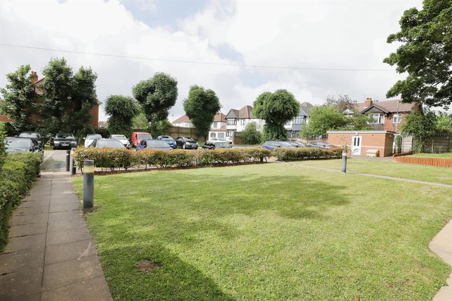 Flat for sale in Rosemary Avenue, Goldthorn, Wolverhampton