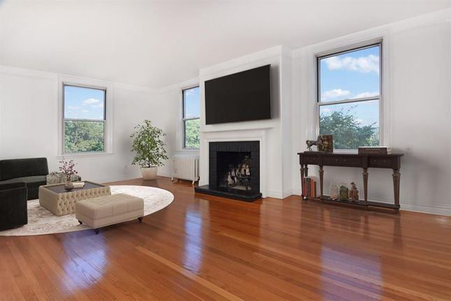 Thumbnail Town house for sale in 64 Sagamore Road #L8, Bronxville, New York, United States Of America