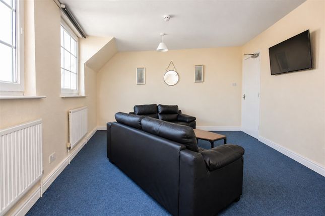 FLAT 2, BIRMINGHAM photo 2