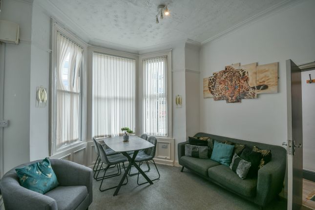 143, Albert Road, Middlesbrough photo 4