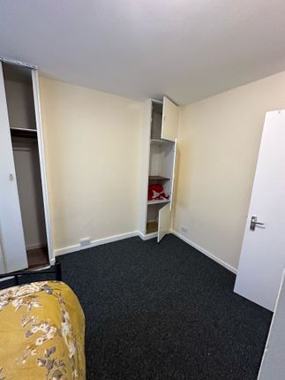 Room to rent in Beverley Road, Dagenham