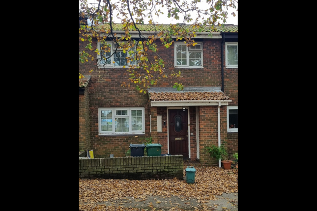 Thumbnail Terraced house for sale in Kiln Walk, Redhill