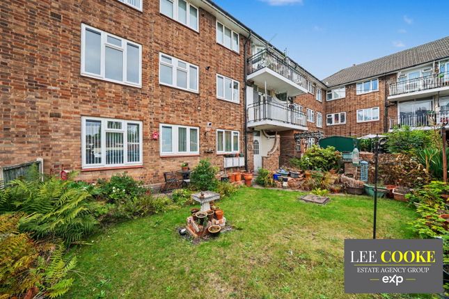 31, Queens Court, Wolverhampton photo 4