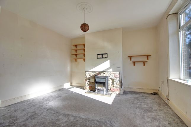 10, Rose Place Luddendenfoot, Halifax photo 4