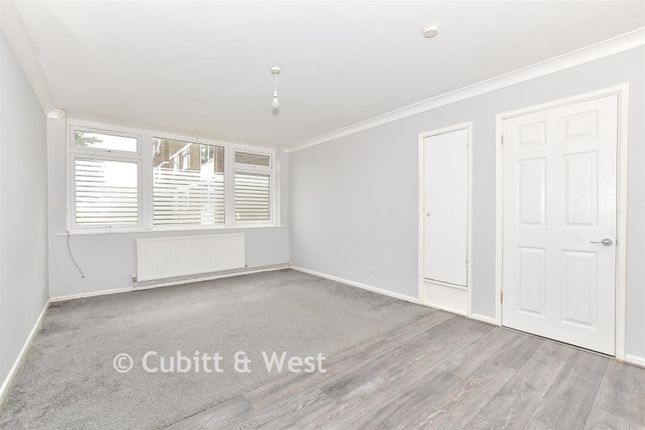 4, Juniper Square, Havant photo 4