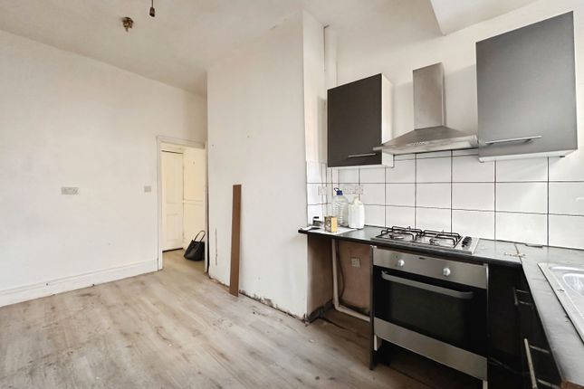 22, Mexborough Drive, Leeds photo 3