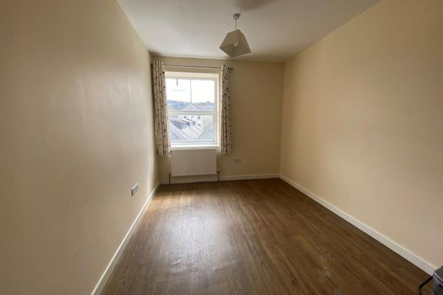 34 Fore Street, Okehampton photo 2