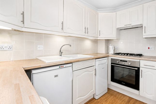 4 Nightingale Mews, Leyton Road, Harpenden photo 4