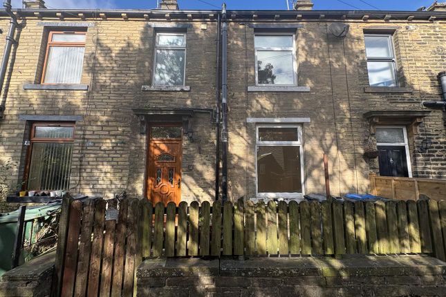 1-bed terraced on 10, Derby Street, Bradford, £74,950