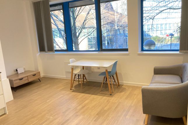 Thumbnail Studio to rent in Very Near Riverbank Canal Area, Brentford