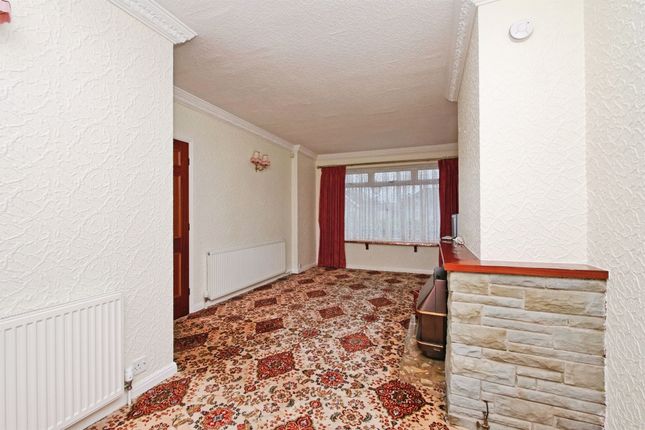 27, Elmpark Way, York photo 3