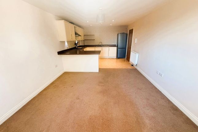 16, Trafford Apartments, Richmond Way photo 4