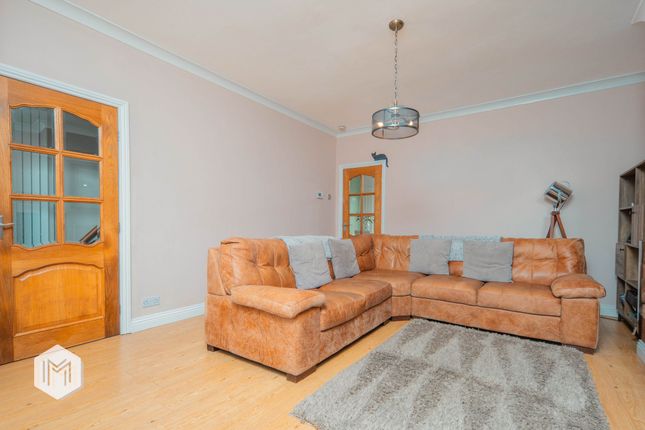 4 Hampton Grove, Bury photo 3