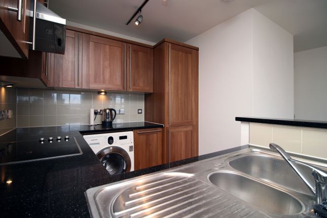 Penthouse for sale in Lloyd George Avenue, Cardiff