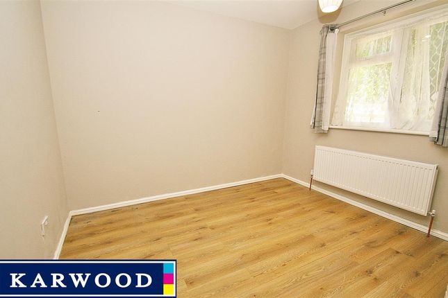 12, Packet Boat Lane, West Drayton photo 4