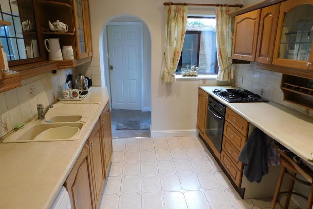 5, Wellesbourne Close, Wolverhampton photo 3