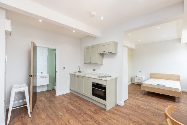Thumbnail Flat to rent in Spring Gardens Road, Bath