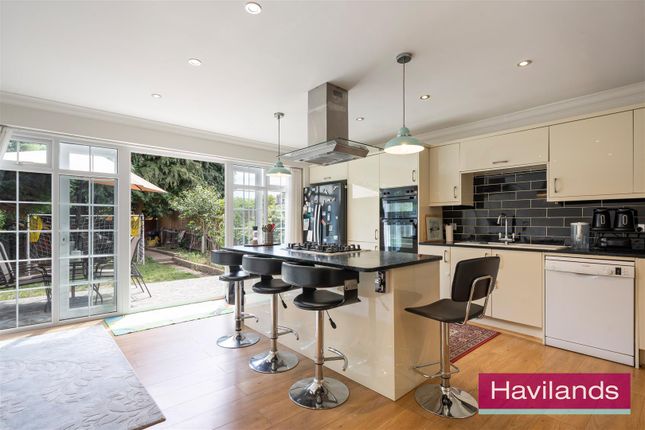 130, Barrowell Green, N21 photo 4
