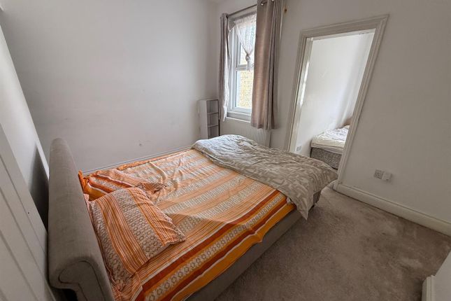 32, Cromwell Road, Wembley photo 5