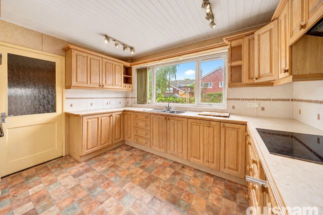 8, Bainbrigge Avenue, Worcestershire photo 2