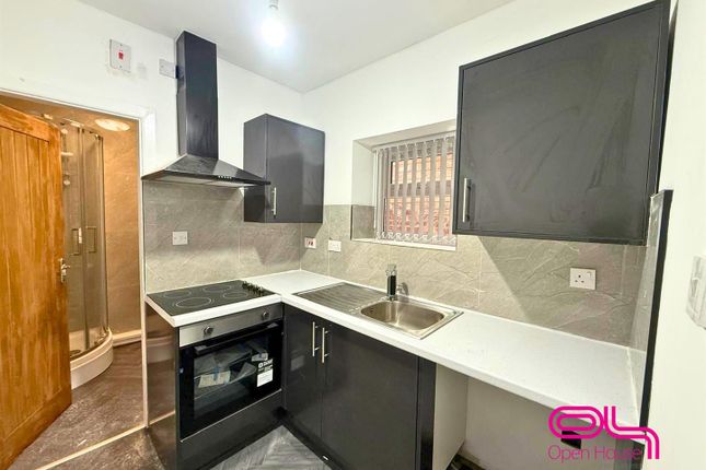 Flat 1, 86, Winter Hey Lane, Bolton photo 3