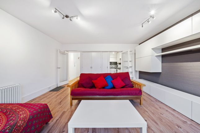 Thumbnail Studio to rent in 25 Duncan House, London