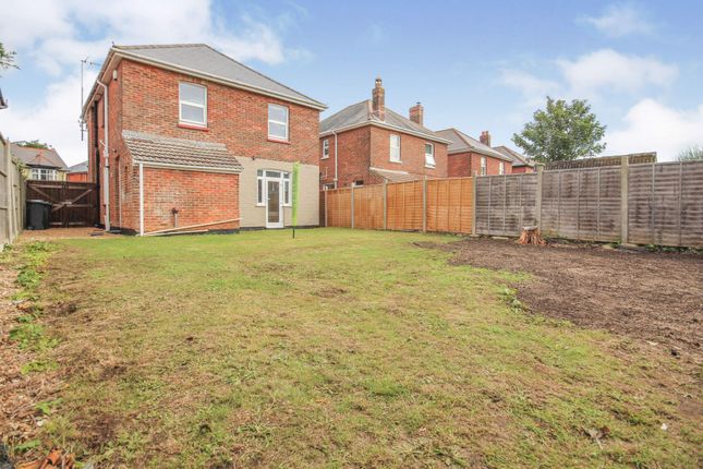 209 Capstone Road, Bournemouth photo 3