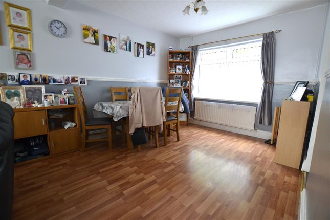 8, Chiltern Gardens, Gateshead photo 4