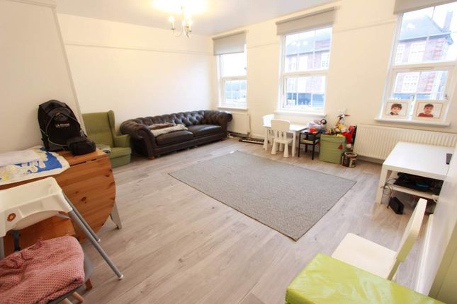 Thumbnail Flat to rent in Onslow Parade, London