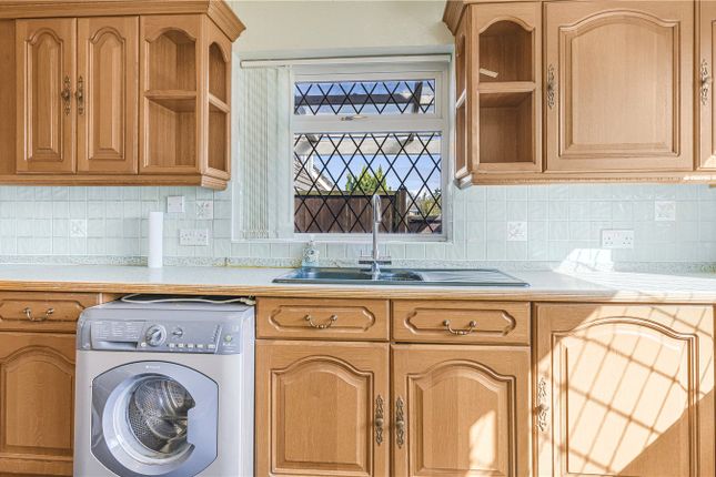 8, Silver Walk, Warwickshire photo 4
