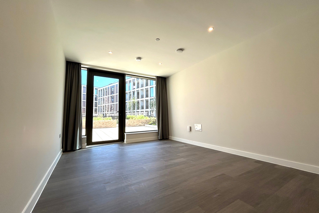 102, 9 Milliners Way Woking, null photo 3