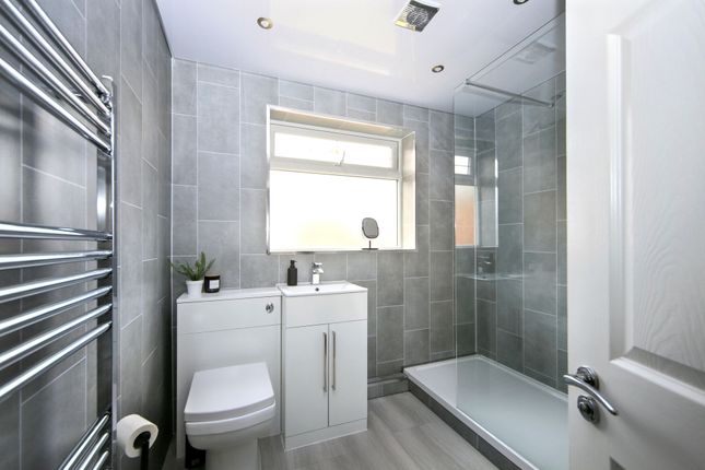 1 Sedwyn Street, Wigan photo 4