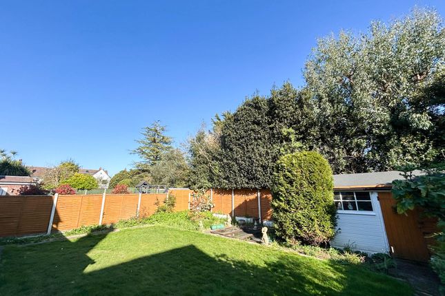 34 Silverston Avenue, Bognor Regis photo 2