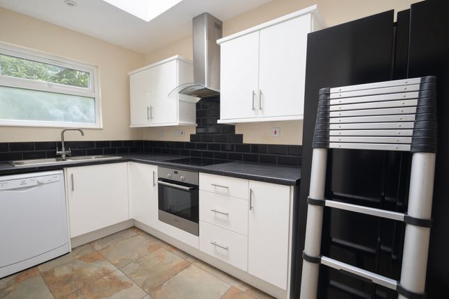 Room 3, 1A, South Road, Egham photo 4